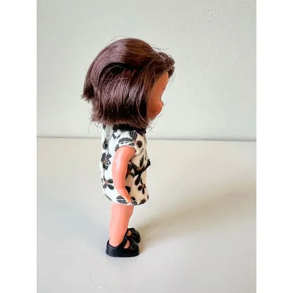 Vintage Kelly Barbie's baby sister wearing a Patterned Dress Mattel 1990s - Picture 5 of 7